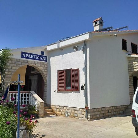 Apartmani Tonica Sukosan Bagian luar foto