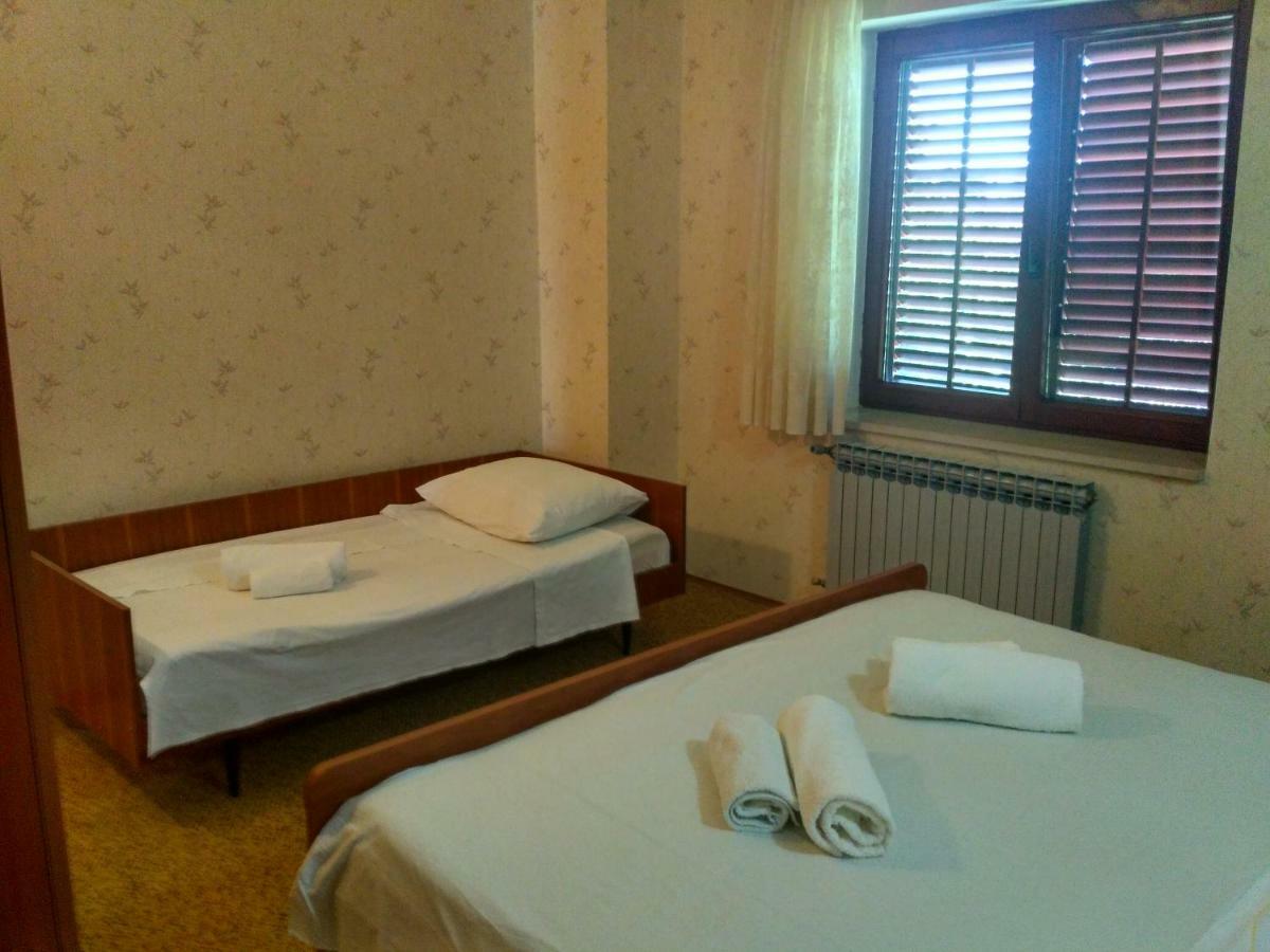 Apartmani Tonica Sukosan Bagian luar foto