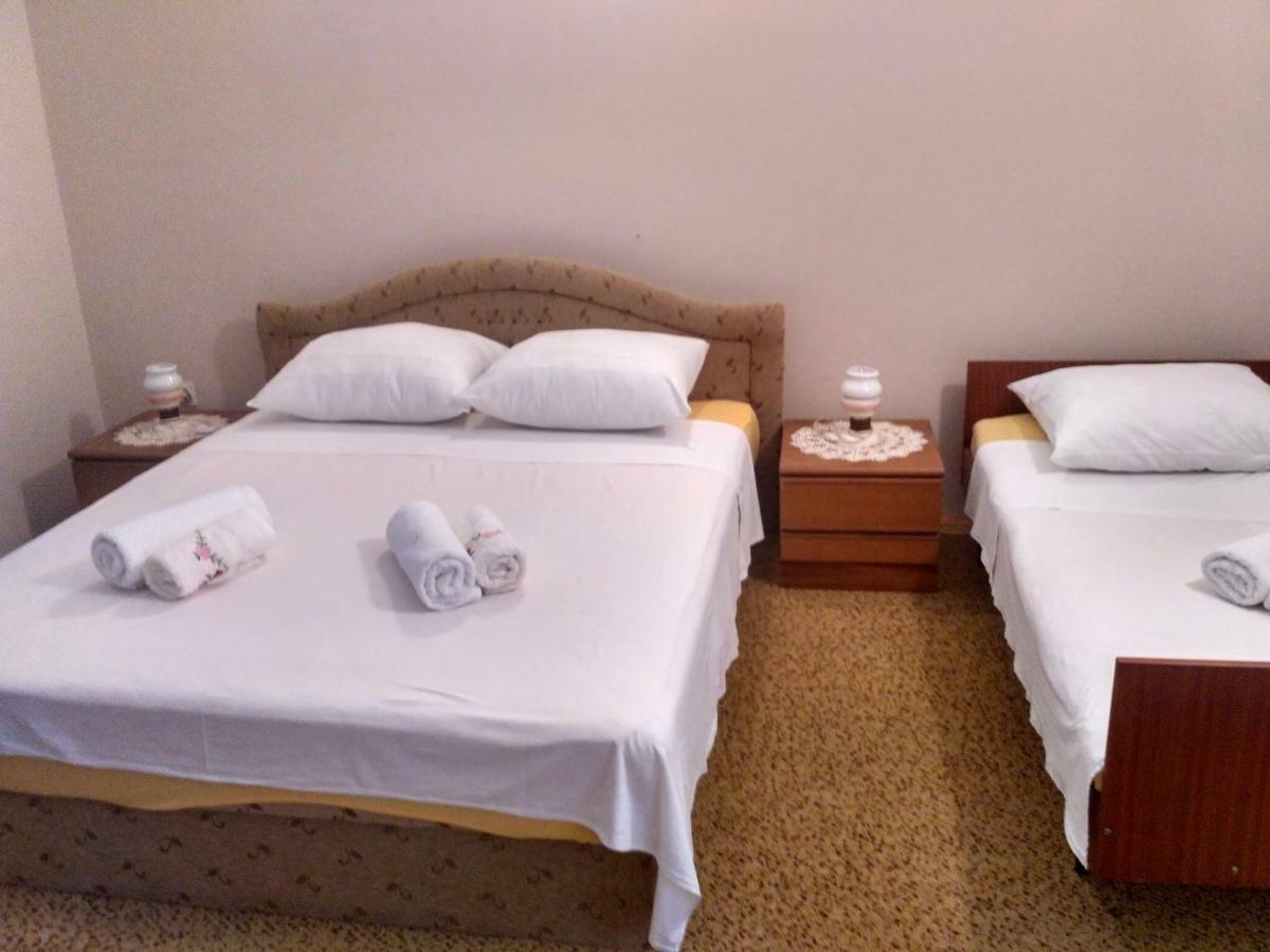 Apartmani Tonica Sukosan Bagian luar foto