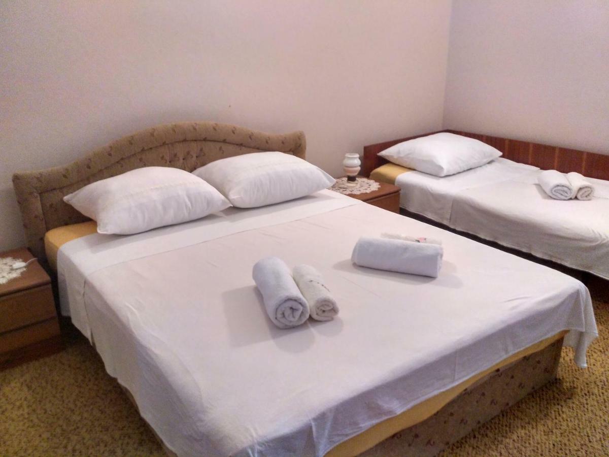 Apartmani Tonica Sukosan Bagian luar foto