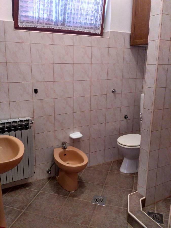 Apartmani Tonica Sukosan Bagian luar foto